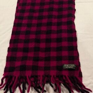 GAP Black and Purple Checkered Scarf